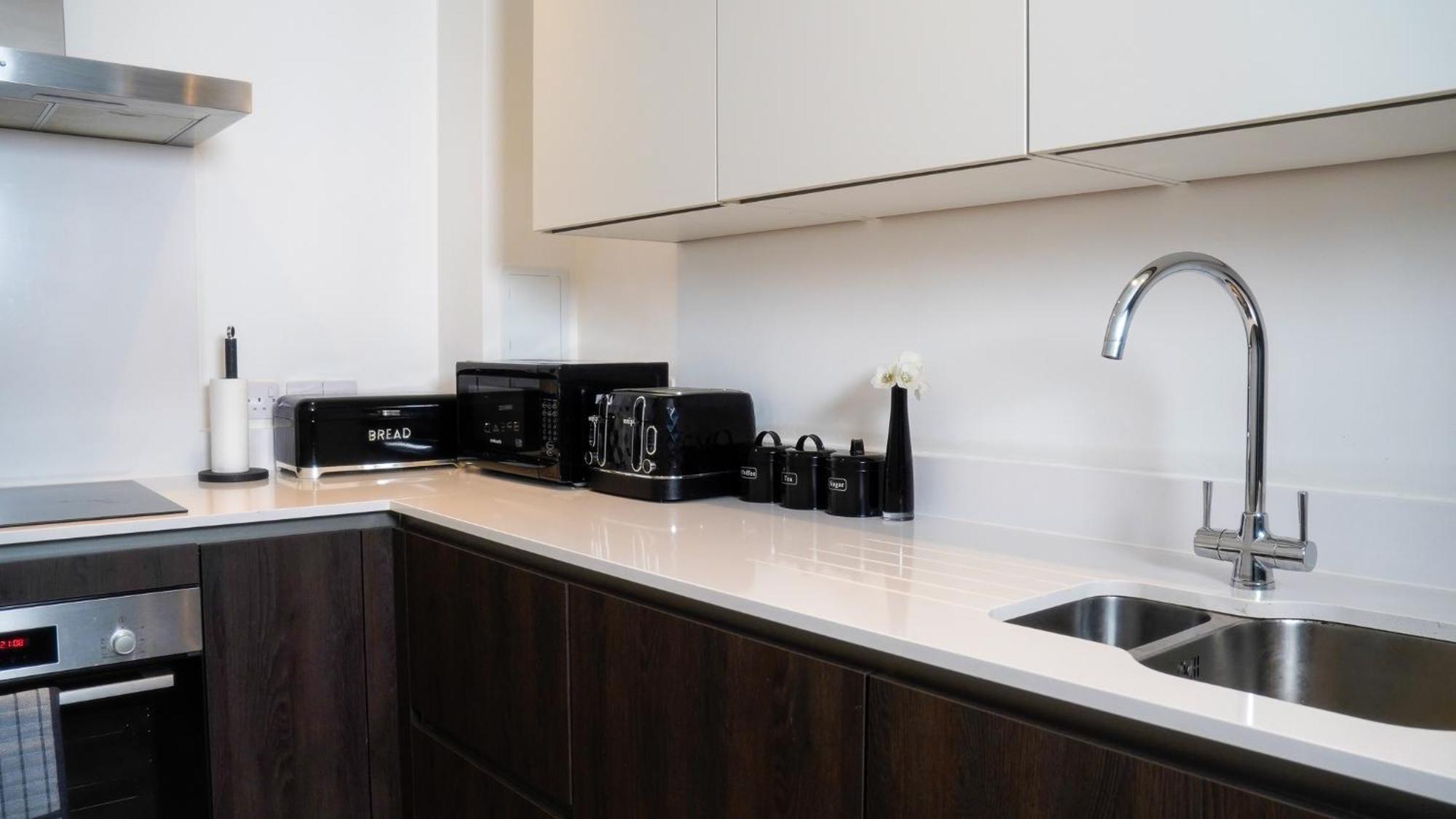Manchester City Centre Apt With Balcony & Free Parking - Including Free 1-Hour Early Check-In Or Late Check-Out For Bookings Until July, Justeat Voucher For 2-Night Stays Minimum! Манчестер Экстерьер фото